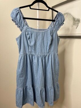 🎯Old Navy Light Blue Denim Tiered Dress with Puff Sleeves